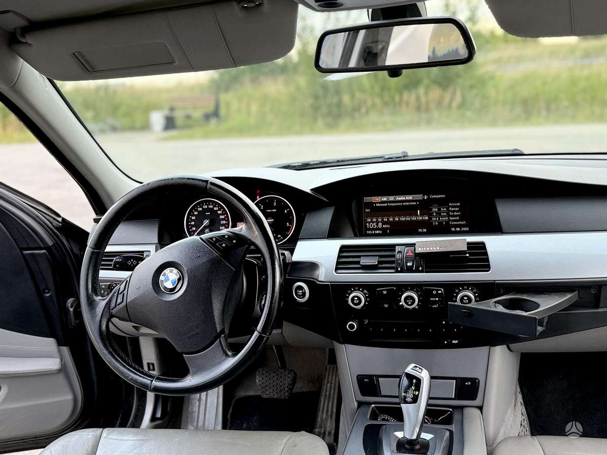 BMW 520, 2.0 l., Седан