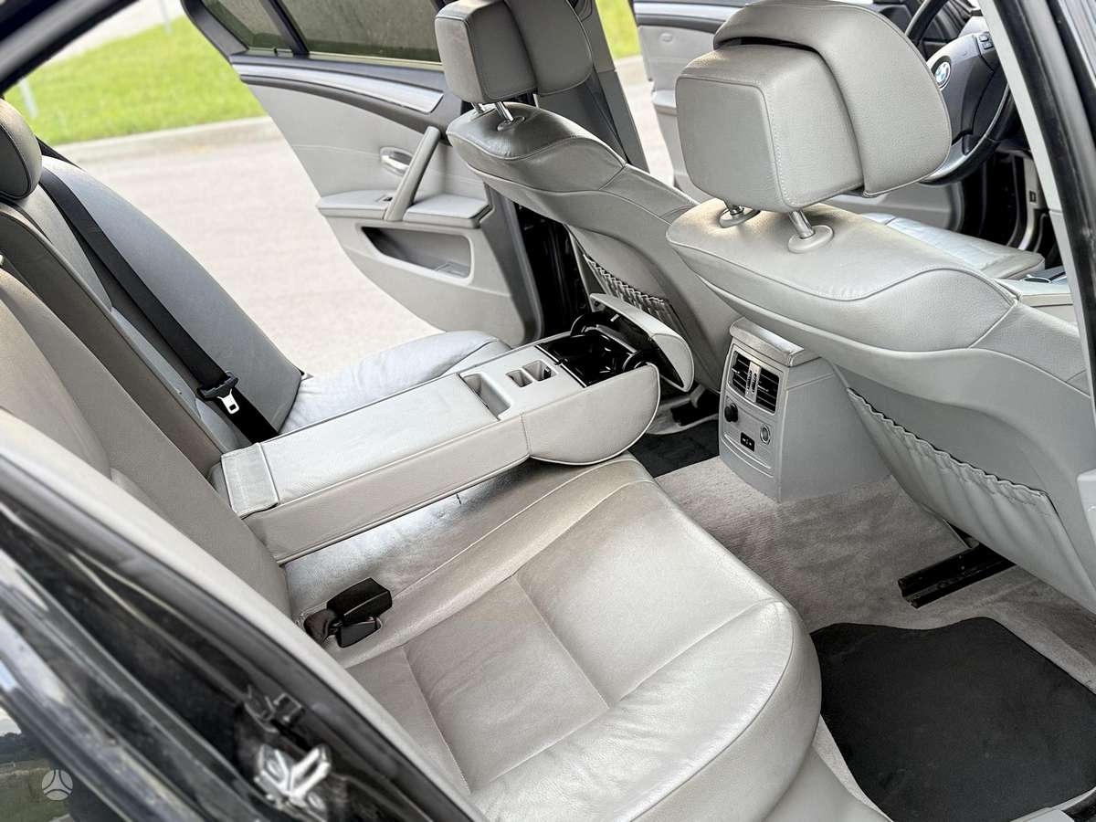 BMW 520, 2.0 l., Седан