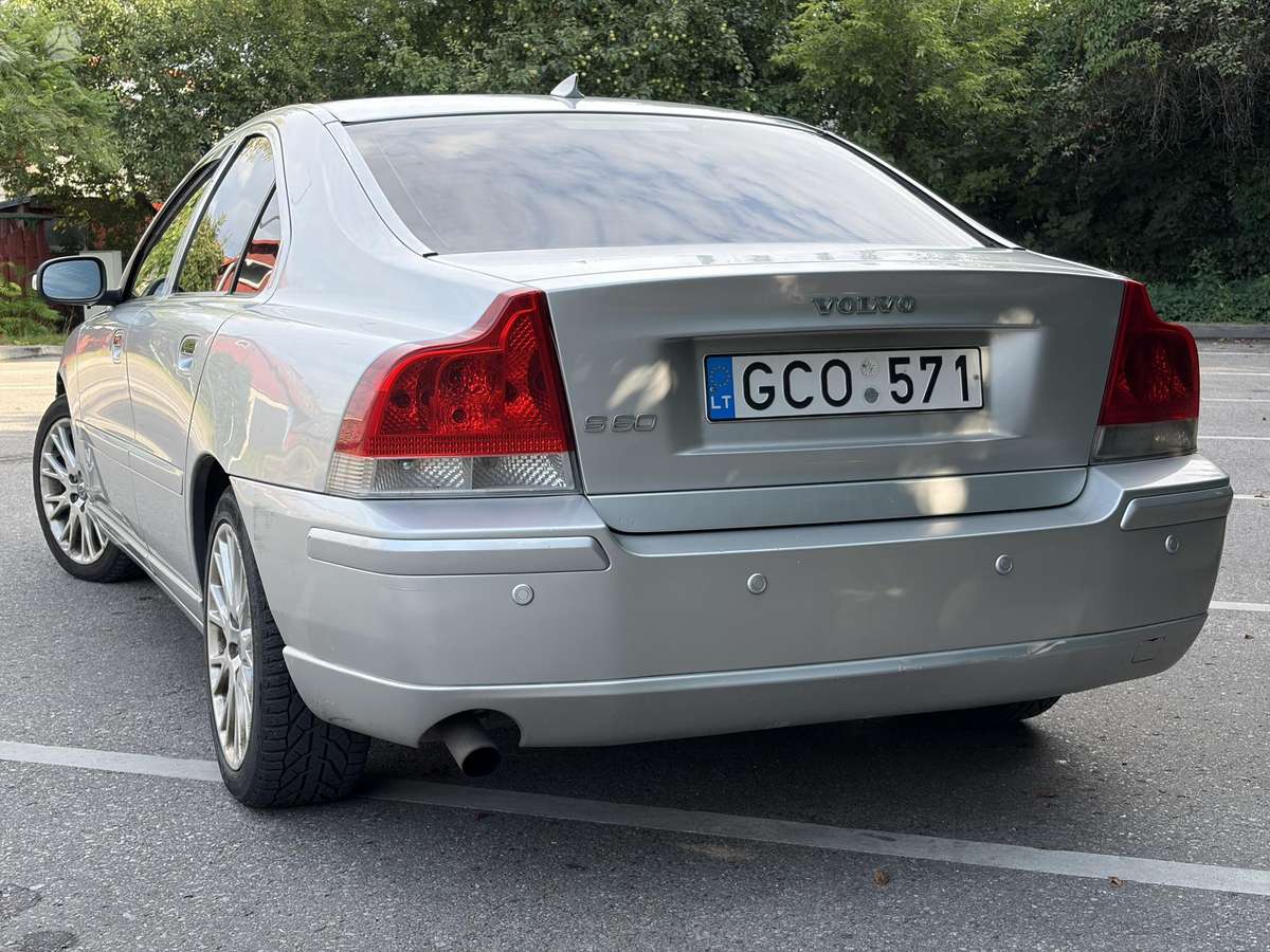 Volvo S60, 2.4 l., Седан