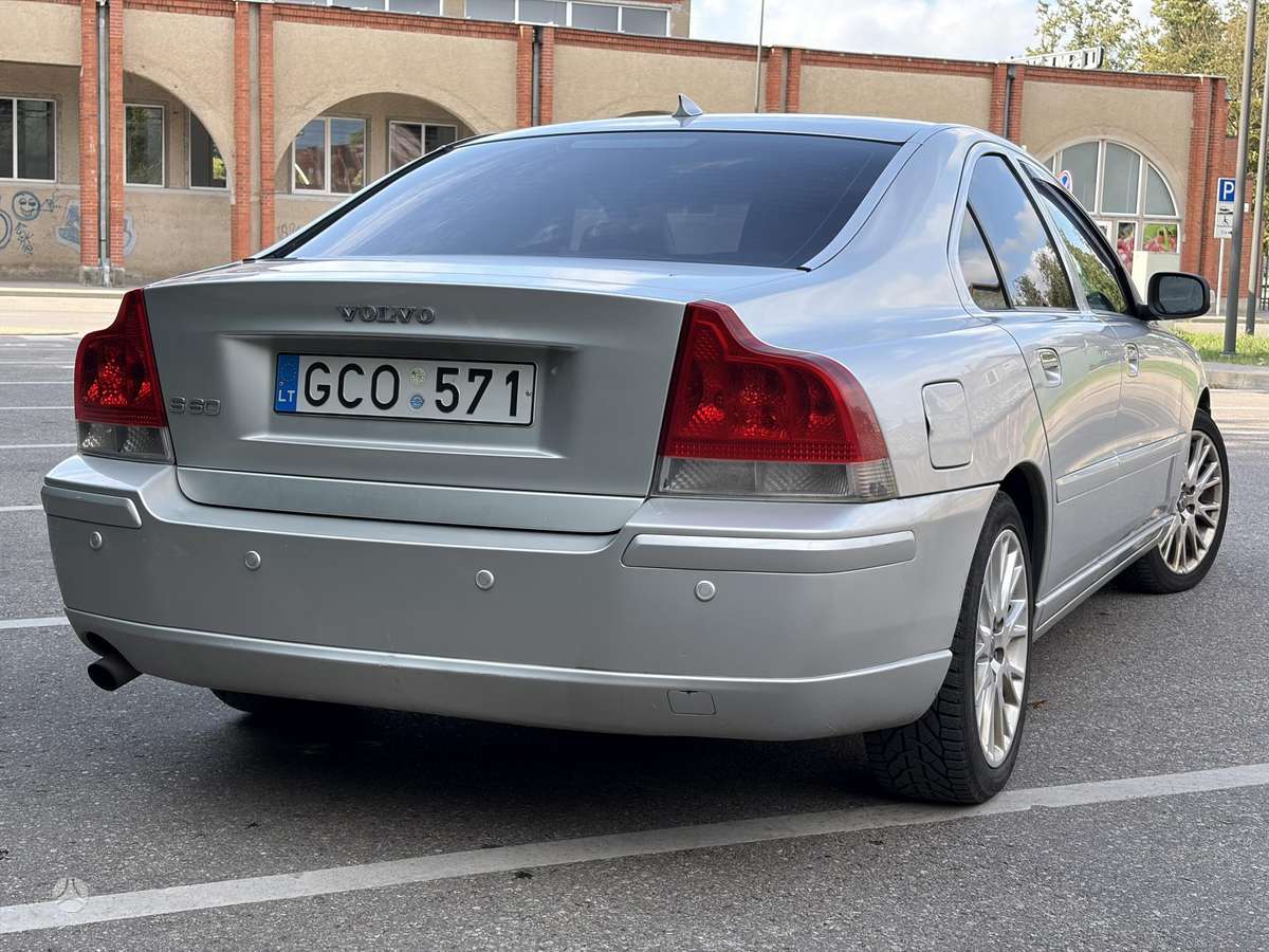 Volvo S60, 2.4 l., Седан