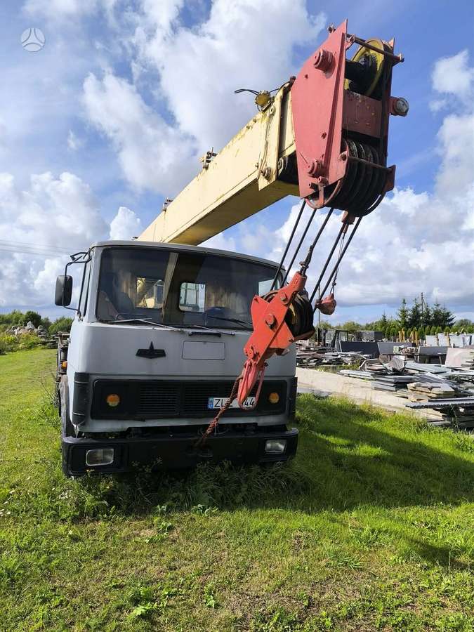 MAZ KS-3577, kranai