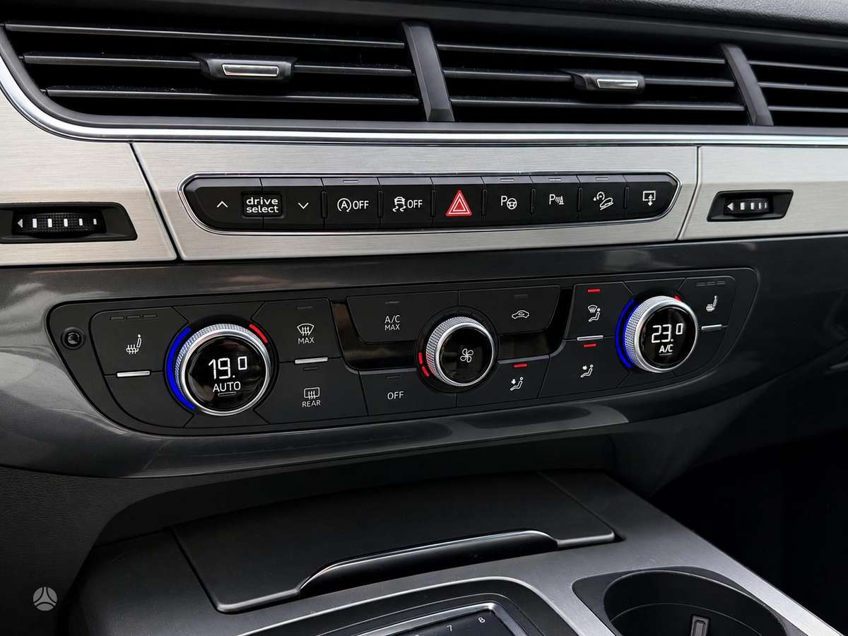 Audi Q7, 3.0 l., Внедорожник / Кроссовер
