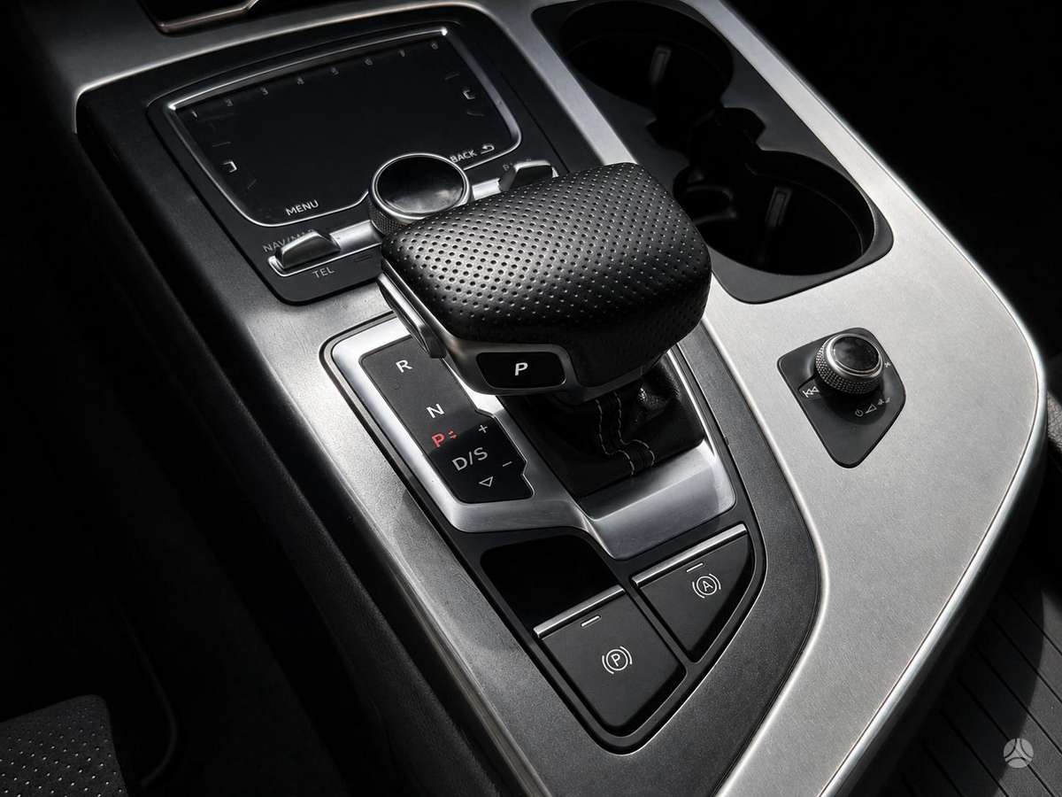 Audi Q7, 3.0 l., Внедорожник / Кроссовер