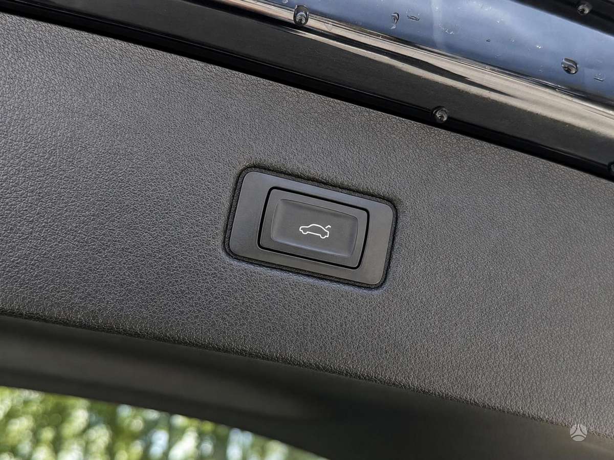 Audi Q7, 3.0 l., Внедорожник / Кроссовер
