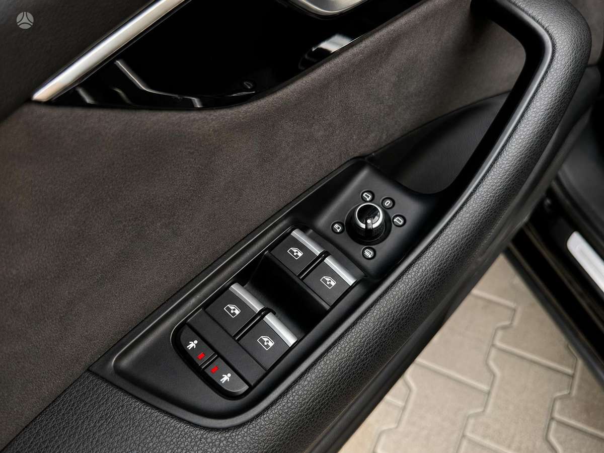 Audi Q7, 3.0 l., Внедорожник / Кроссовер