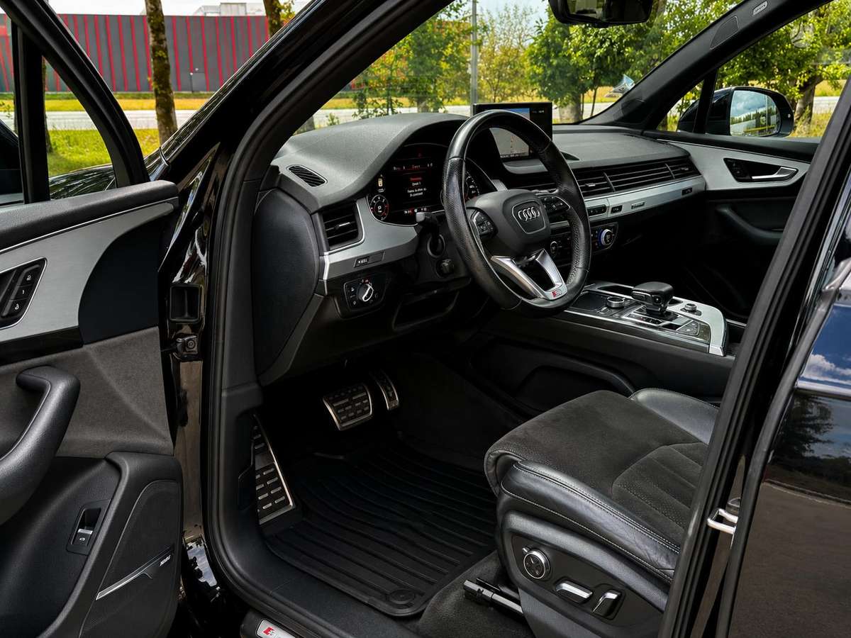 Audi Q7, 3.0 l., Внедорожник / Кроссовер