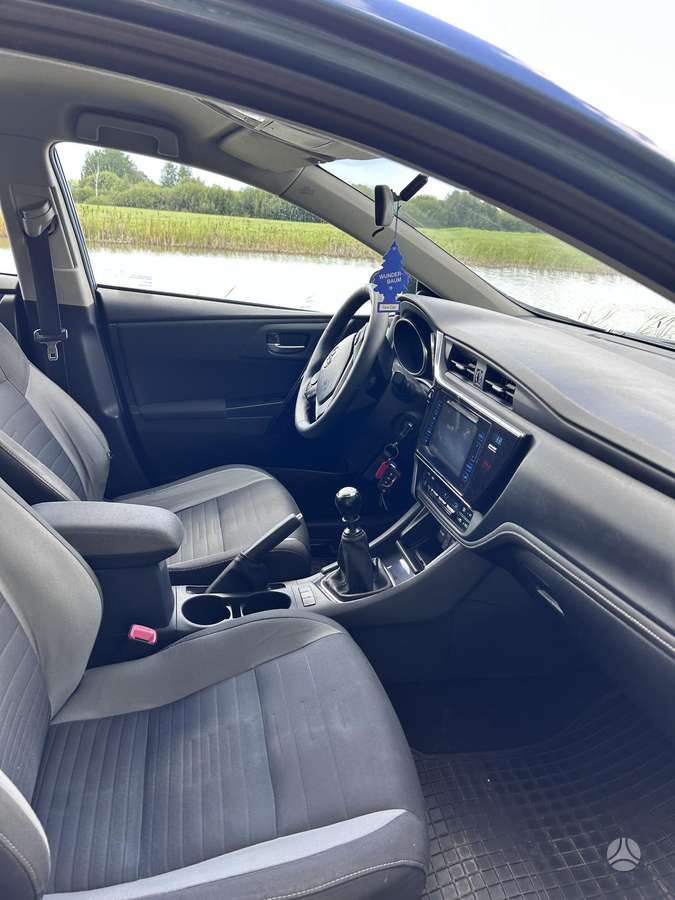 Toyota Auris, 1.6 l., hatchback