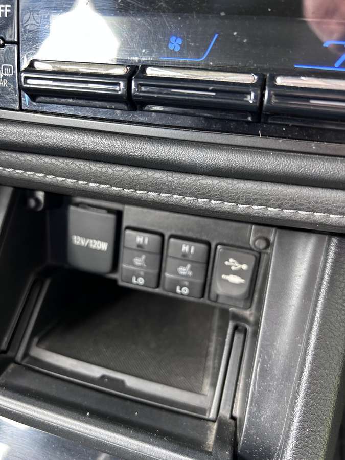Toyota Auris, 1.6 l., hatchback