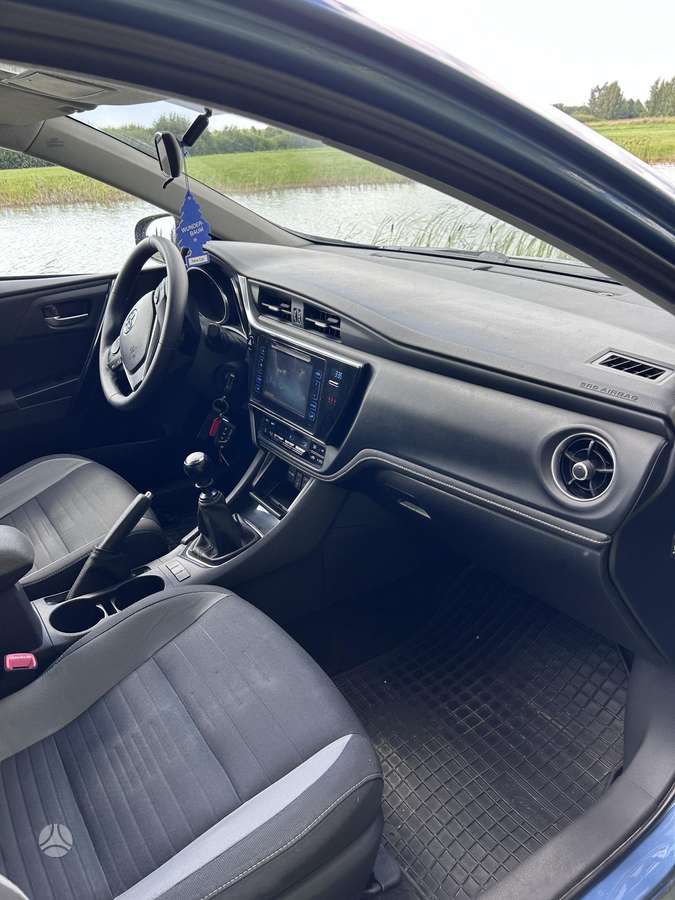 Toyota Auris, 1.6 l., hatchback