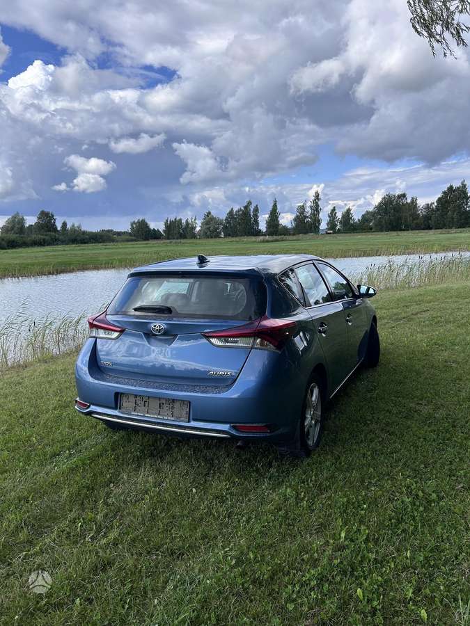 Toyota Auris, 1.6 l., hatchback