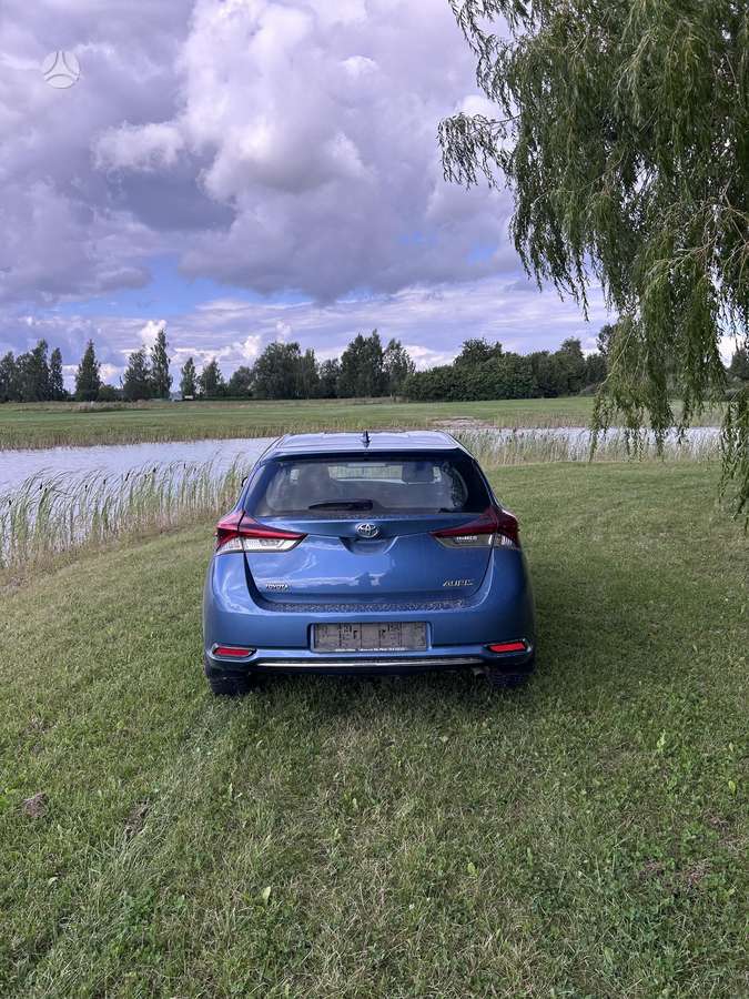 Toyota Auris, 1.6 l., hatchback