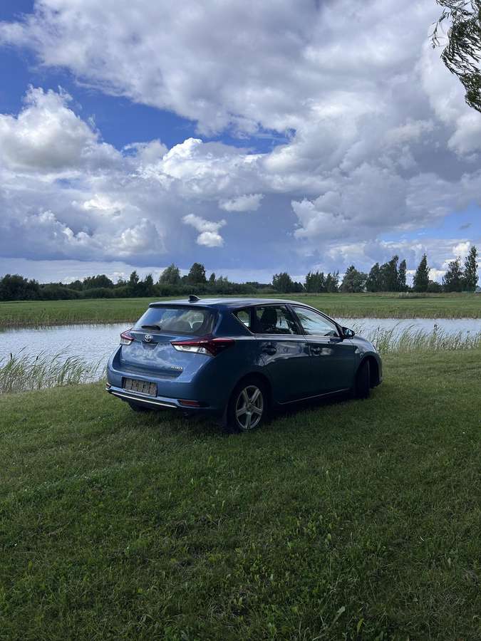 Toyota Auris, 1.6 l., hatchback