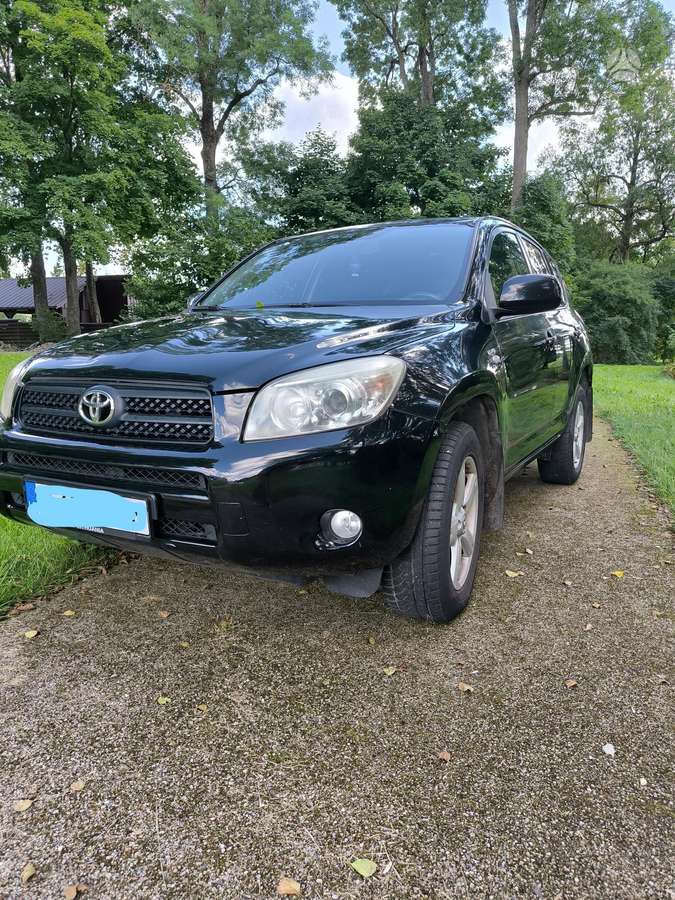 Toyota RAV4 - 3