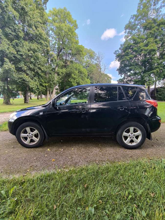 Toyota RAV4 - 4