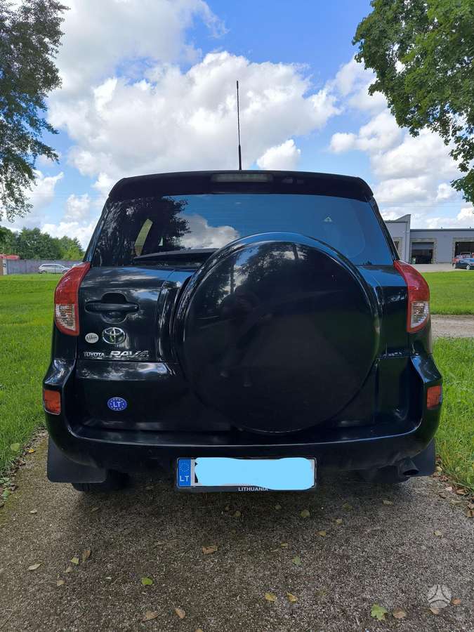 Toyota RAV4 - 6