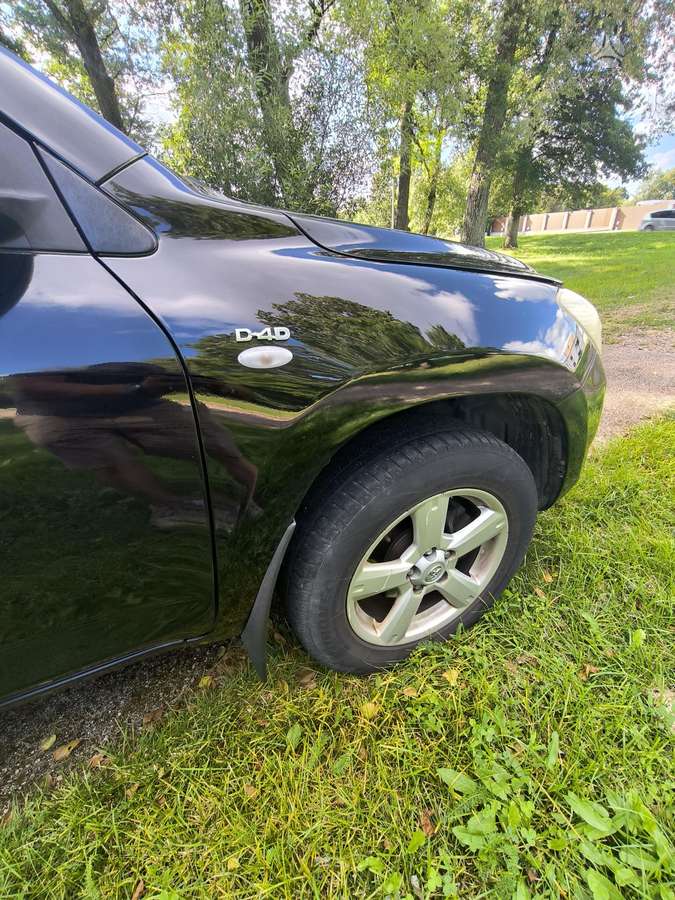 Toyota RAV4 - 10