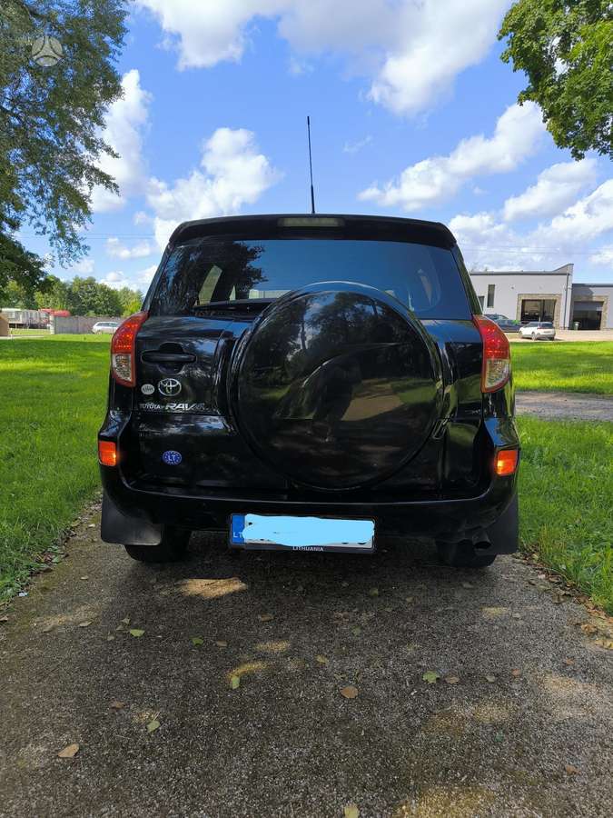 Toyota RAV4 - 7