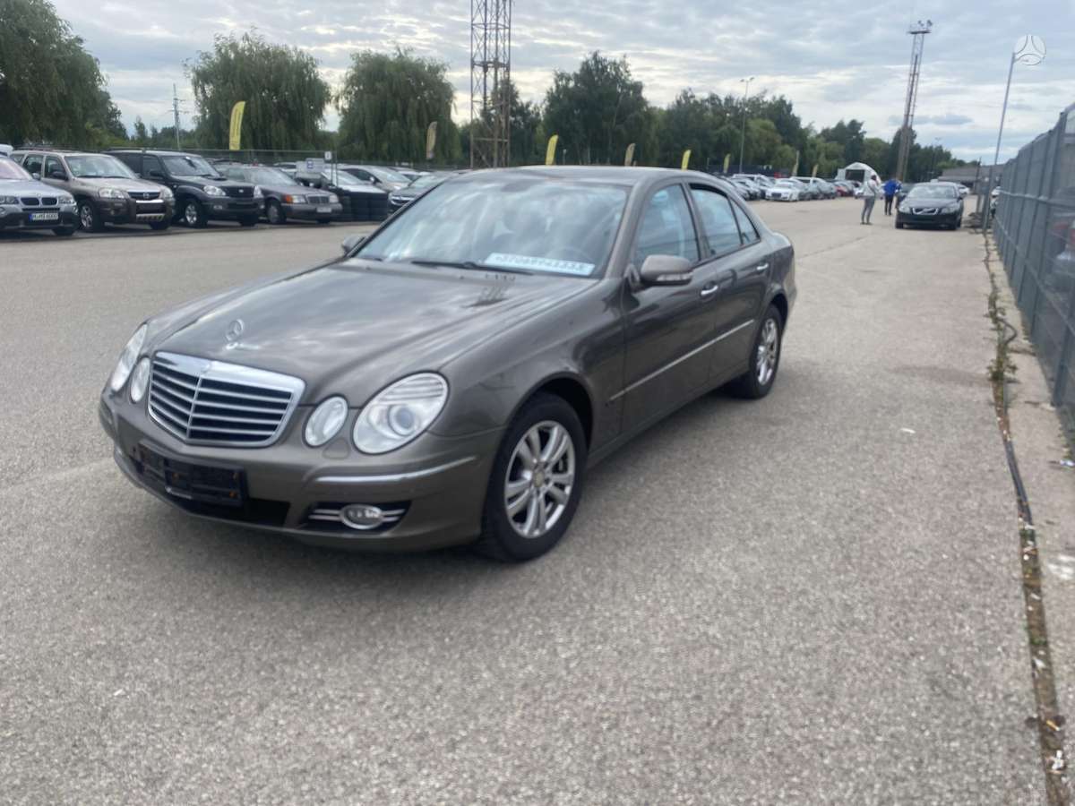 Mercedes-Benz E220, 2.2 l., Седан