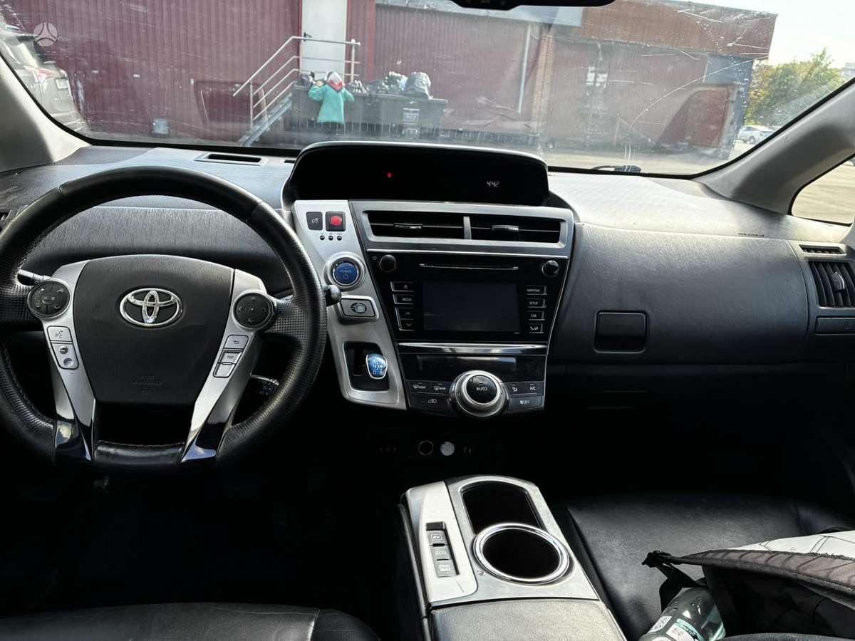 Toyota Prius+ - 6