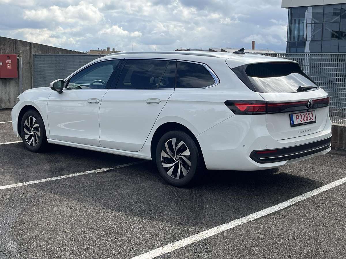 Volkswagen Passat - 2