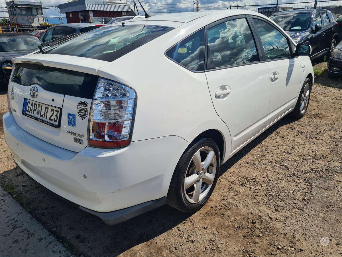 Toyota Prius - 7