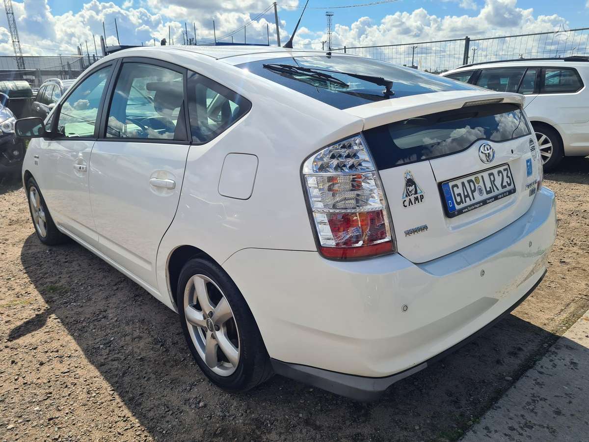 Toyota Prius - 8