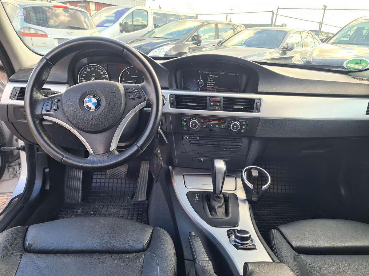 BMW 330, 3.0 l., Универсал