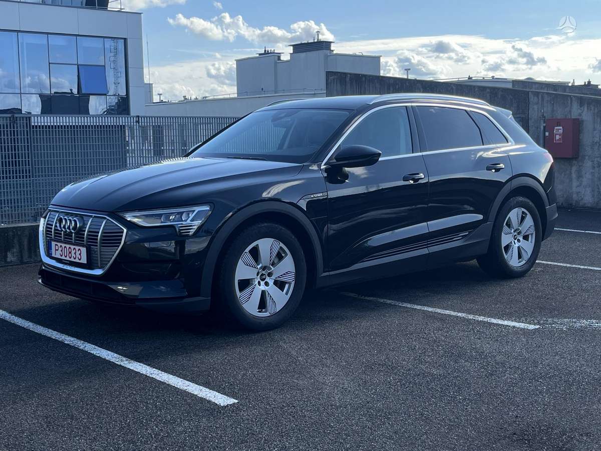 Audi e-tron, 95 kWh, off-road / crossover
