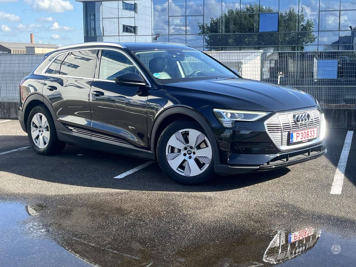 Audi e-tron, 95 kWh, off-road / crossover
