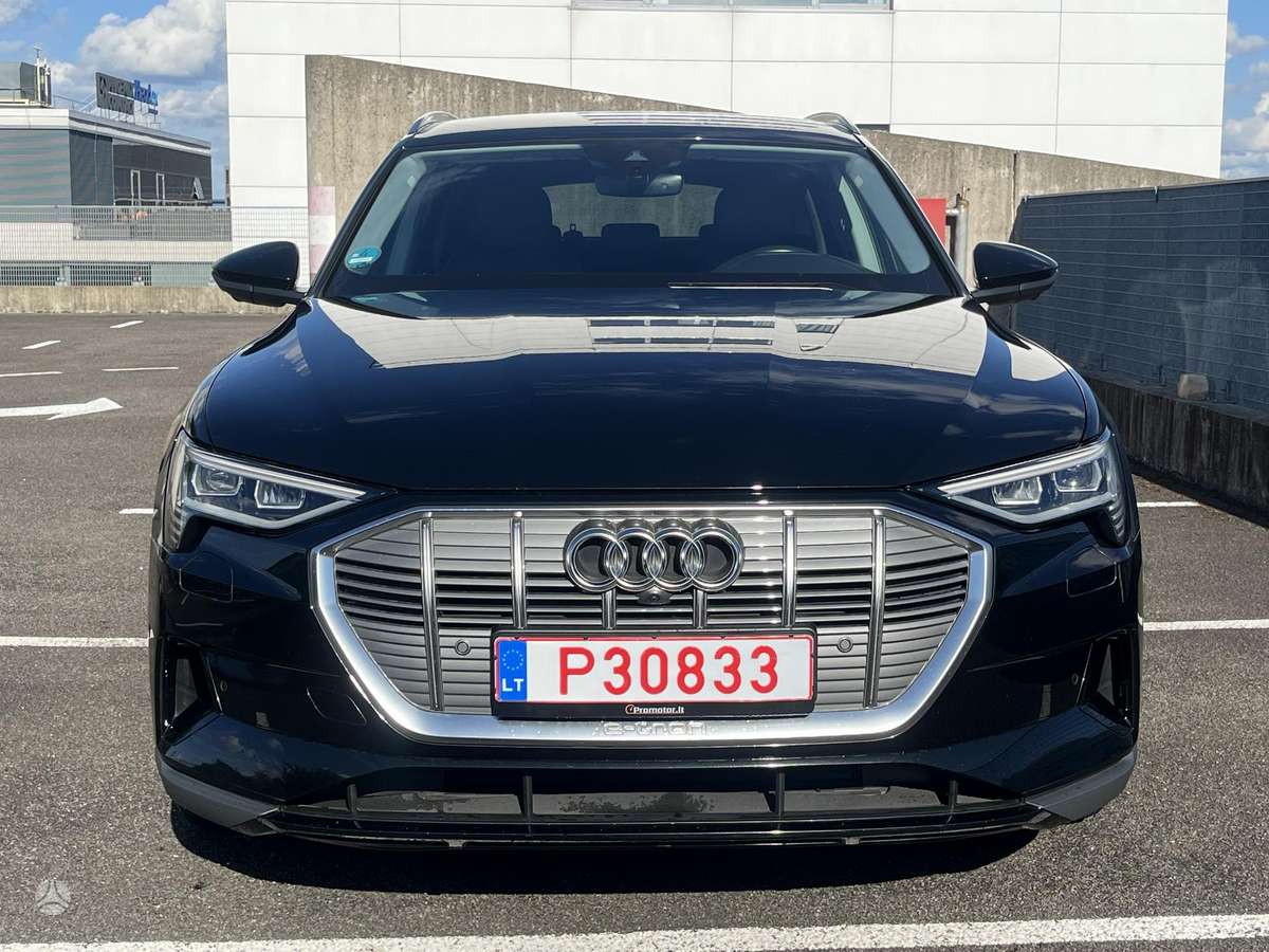 Audi e-tron, 95 kWh, off-road / crossover