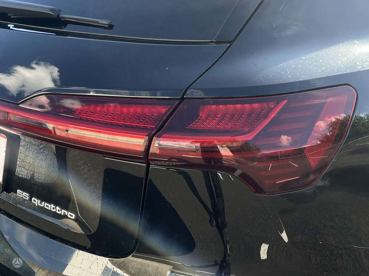 Audi e-tron, 95 kWh, off-road / crossover