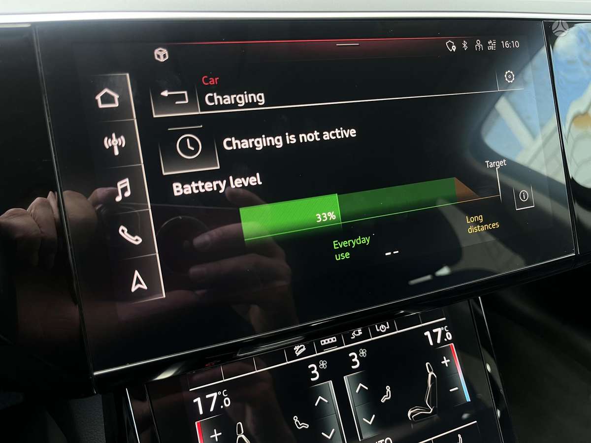 Audi e-tron, 95 kWh, off-road / crossover