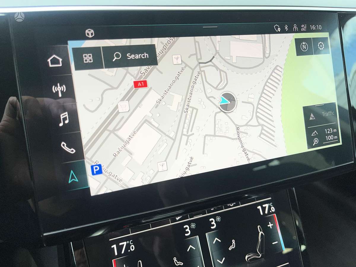 Audi e-tron, 95 kWh, off-road / crossover