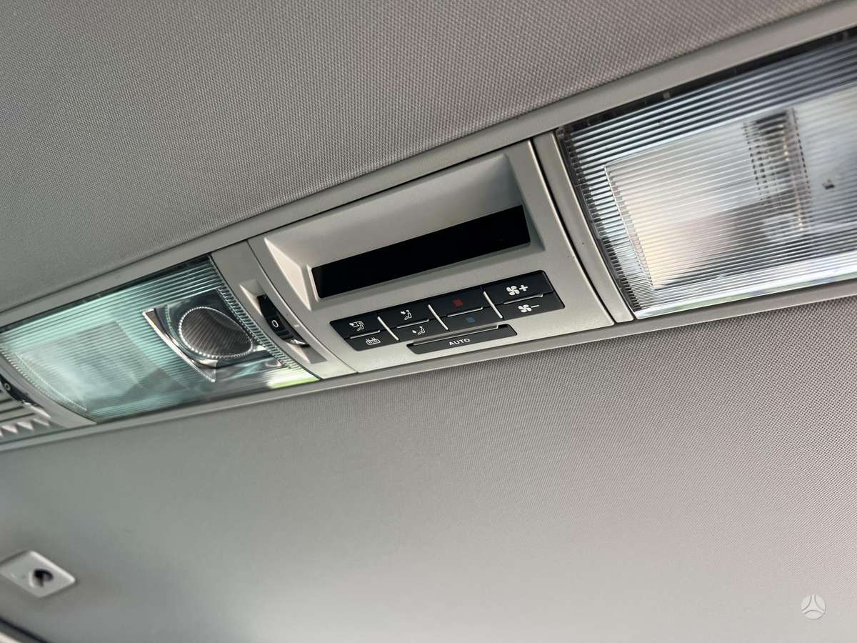 Volkswagen Multivan, 2.0 l., Минивэн
