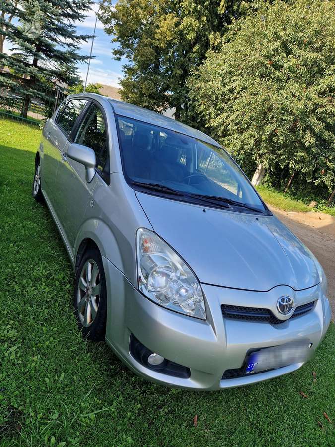Toyota Corolla Verso - 6