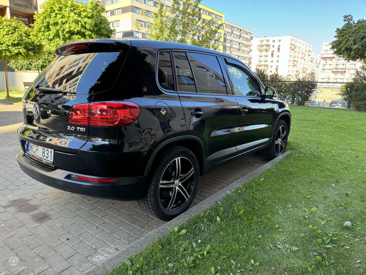 Volkswagen Tiguan - 4