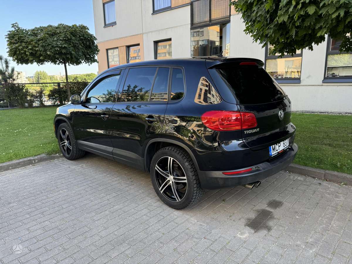 Volkswagen Tiguan - 5