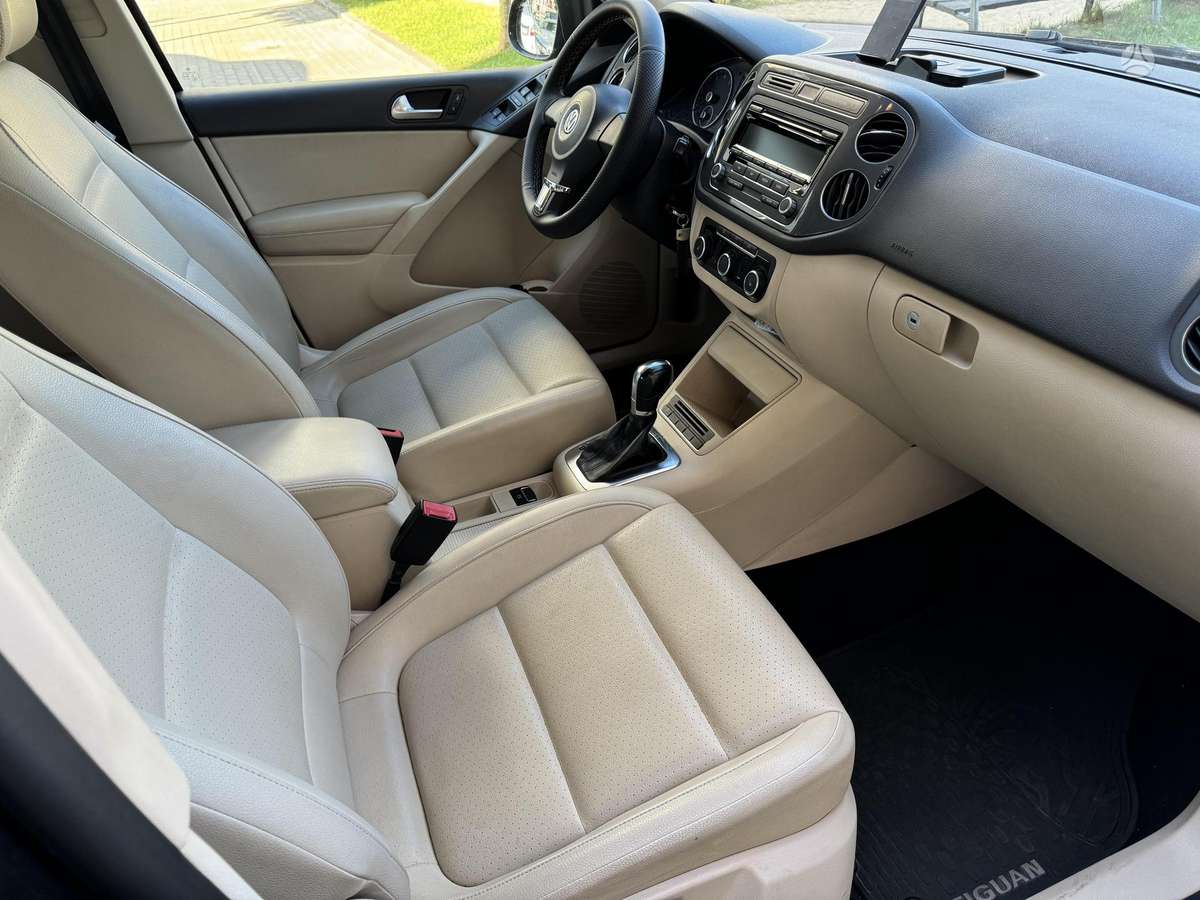 Volkswagen Tiguan - 8