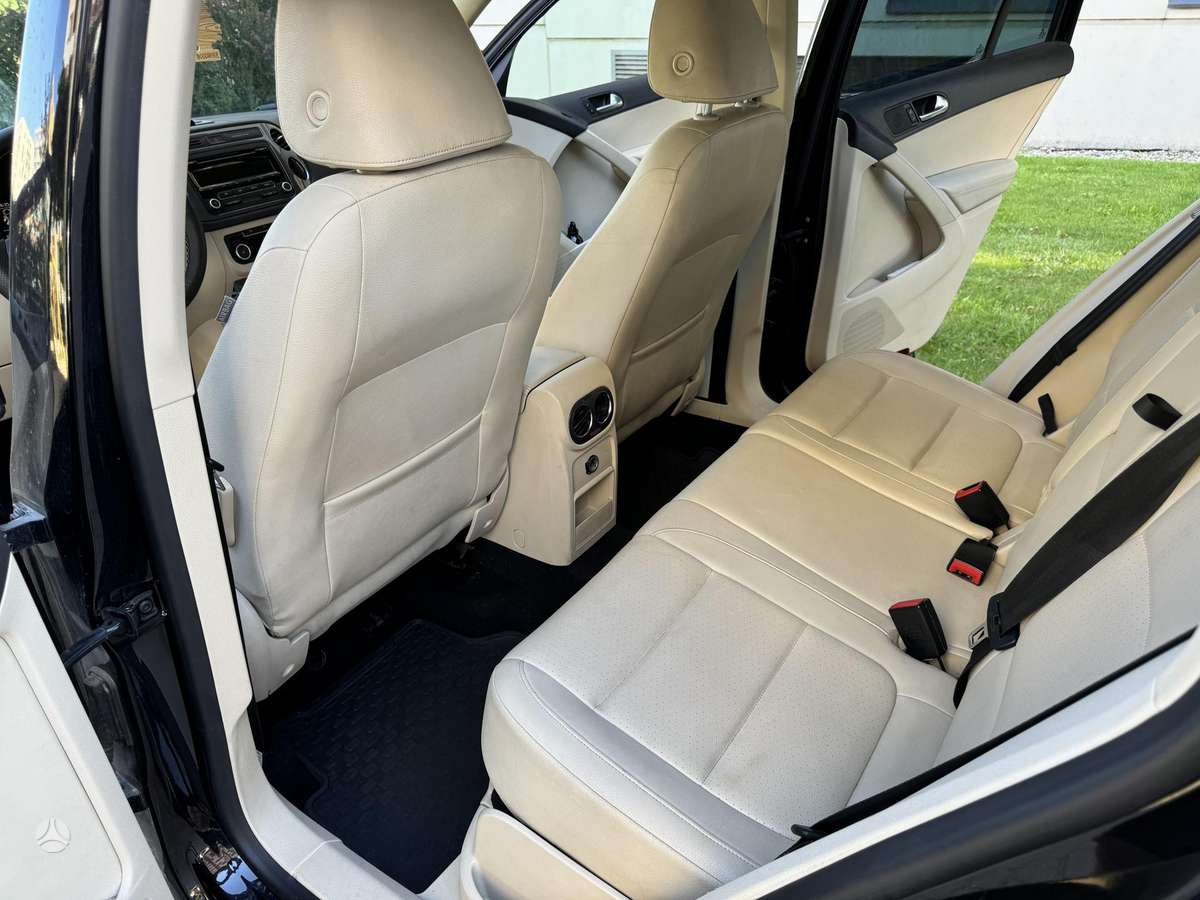 Volkswagen Tiguan - 12