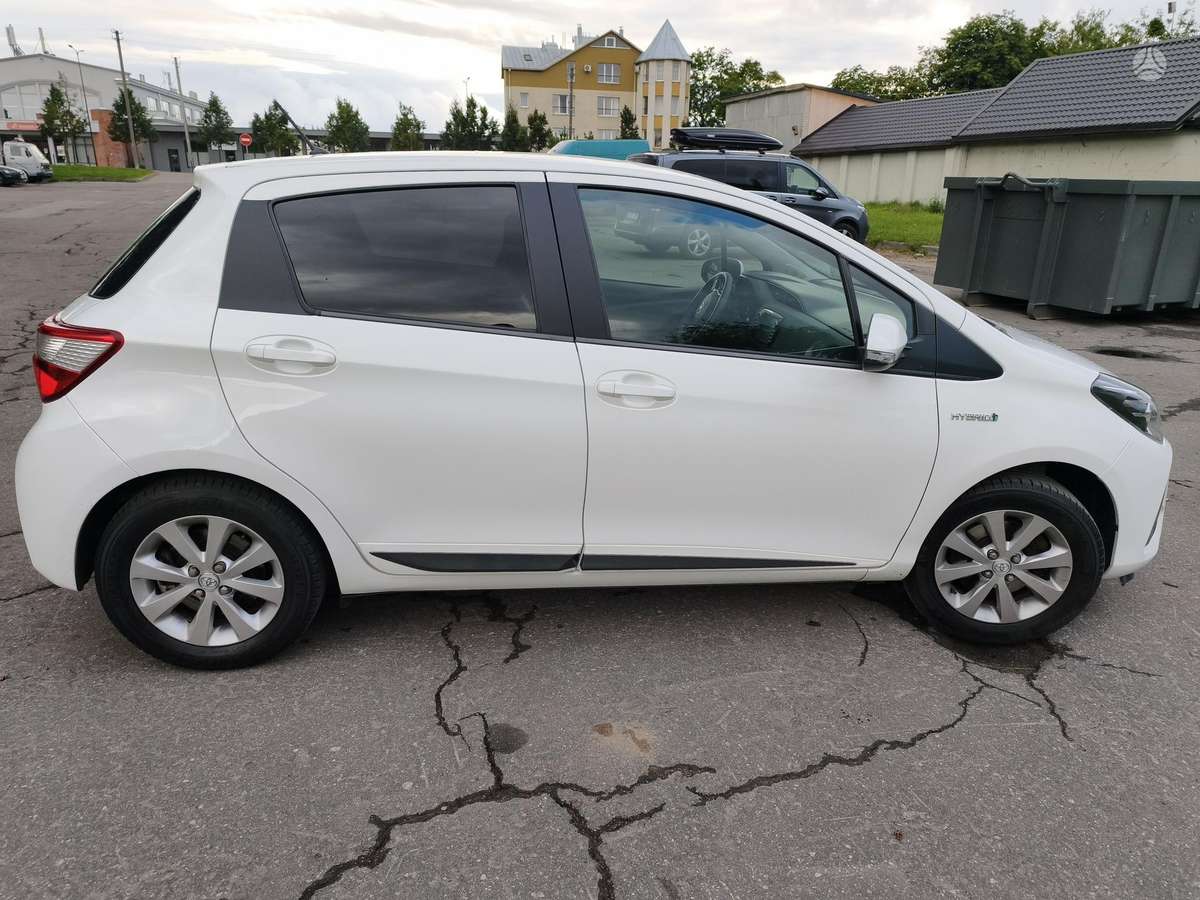 Toyota Yaris - 4