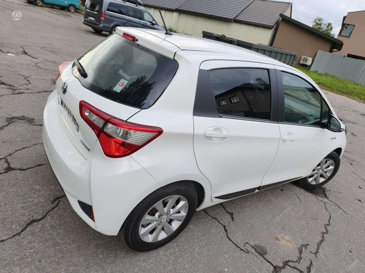 Toyota Yaris - 5