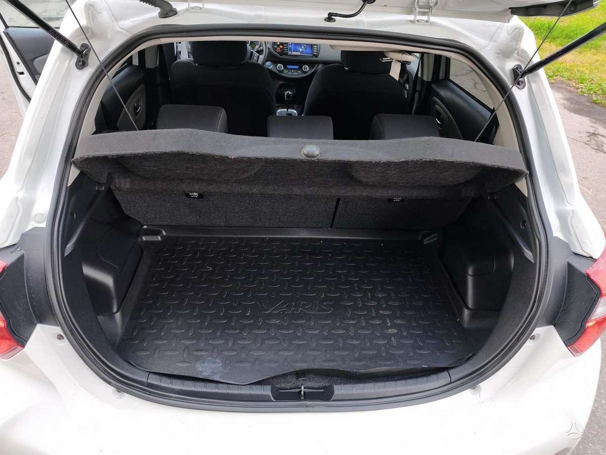 Toyota Yaris - 12