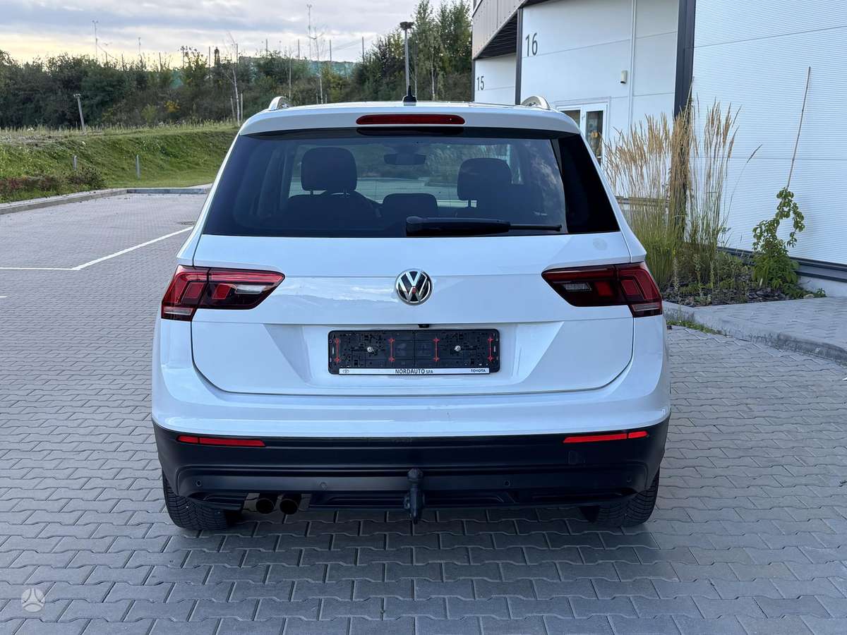 Volkswagen Tiguan - 4