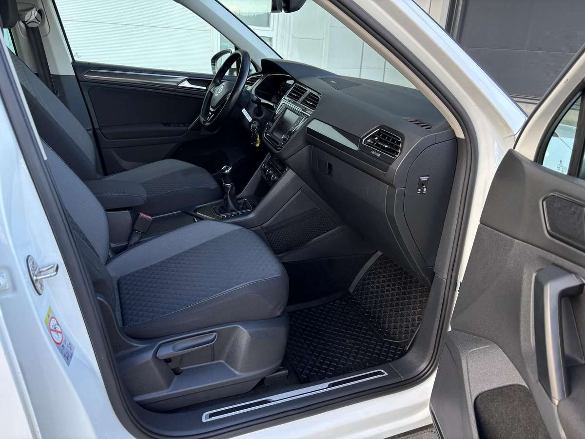 Volkswagen Tiguan - 8