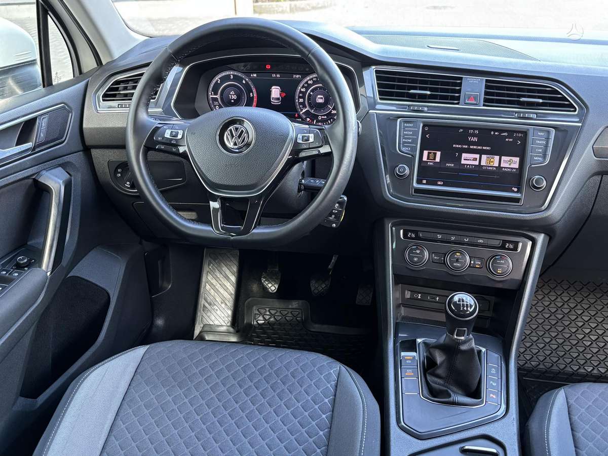 Volkswagen Tiguan - 9