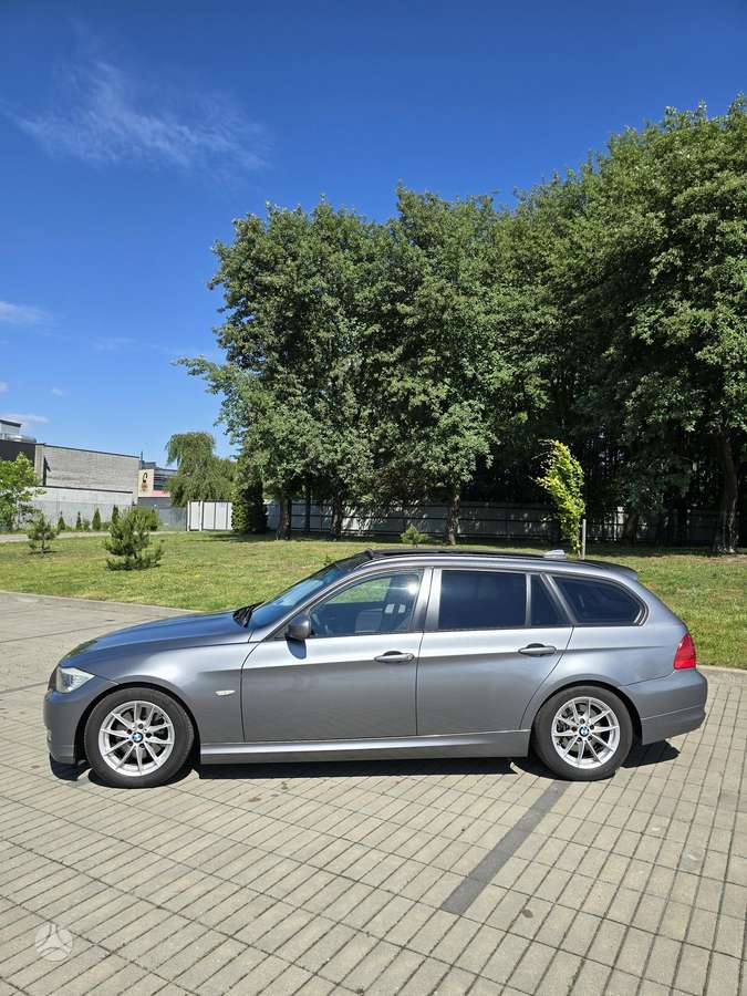 BMW 320, 2.0 l., wagon