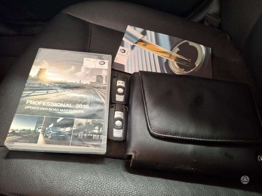 BMW 325, 2.5 l., Седан