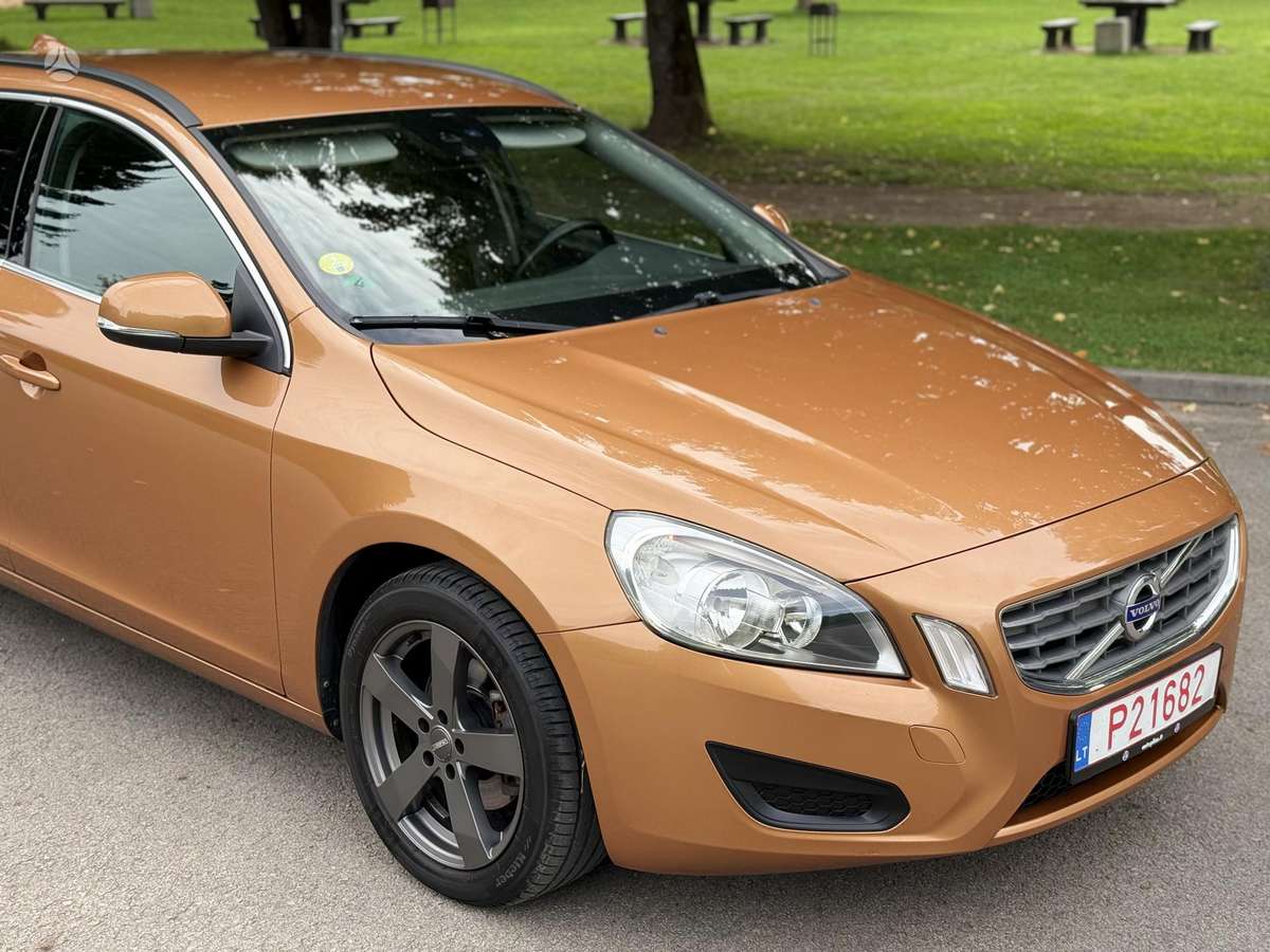 Volvo V60, 2.0 l., universalas