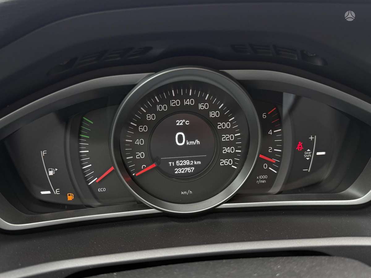 Volvo V40, 2.0 l., hatchback