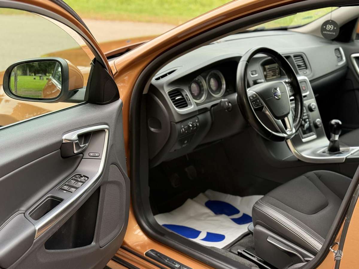 Volvo V60, 2.0 l., Универсал